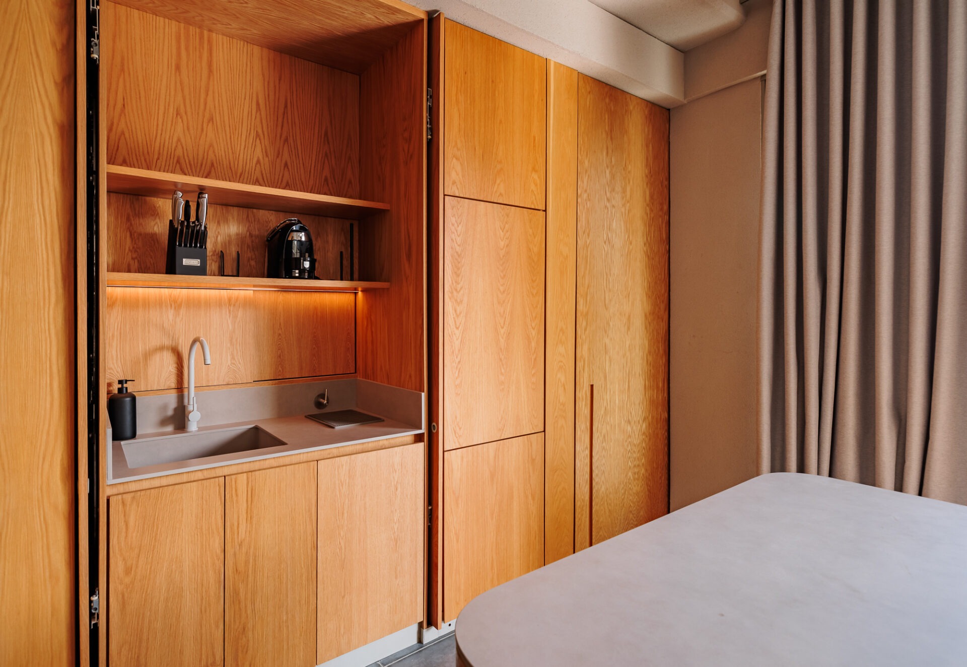 Two Bedroom Modern Apartment Fully Furnished in Provenza — imagen 3