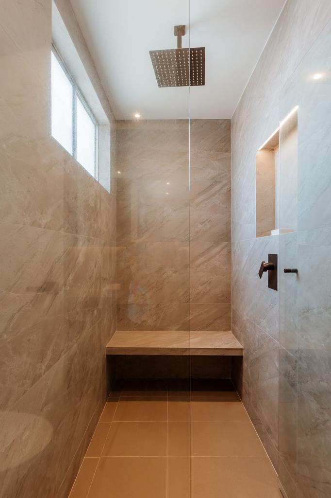 Three Bedroom Masterpiece Apartment with Unmatched City Views — imagen 4