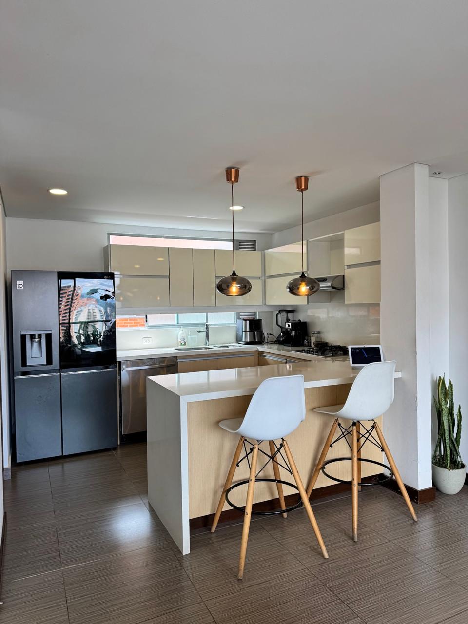 Modern Top Level Apartment with Amazing City Views – Medellin — imagen 3