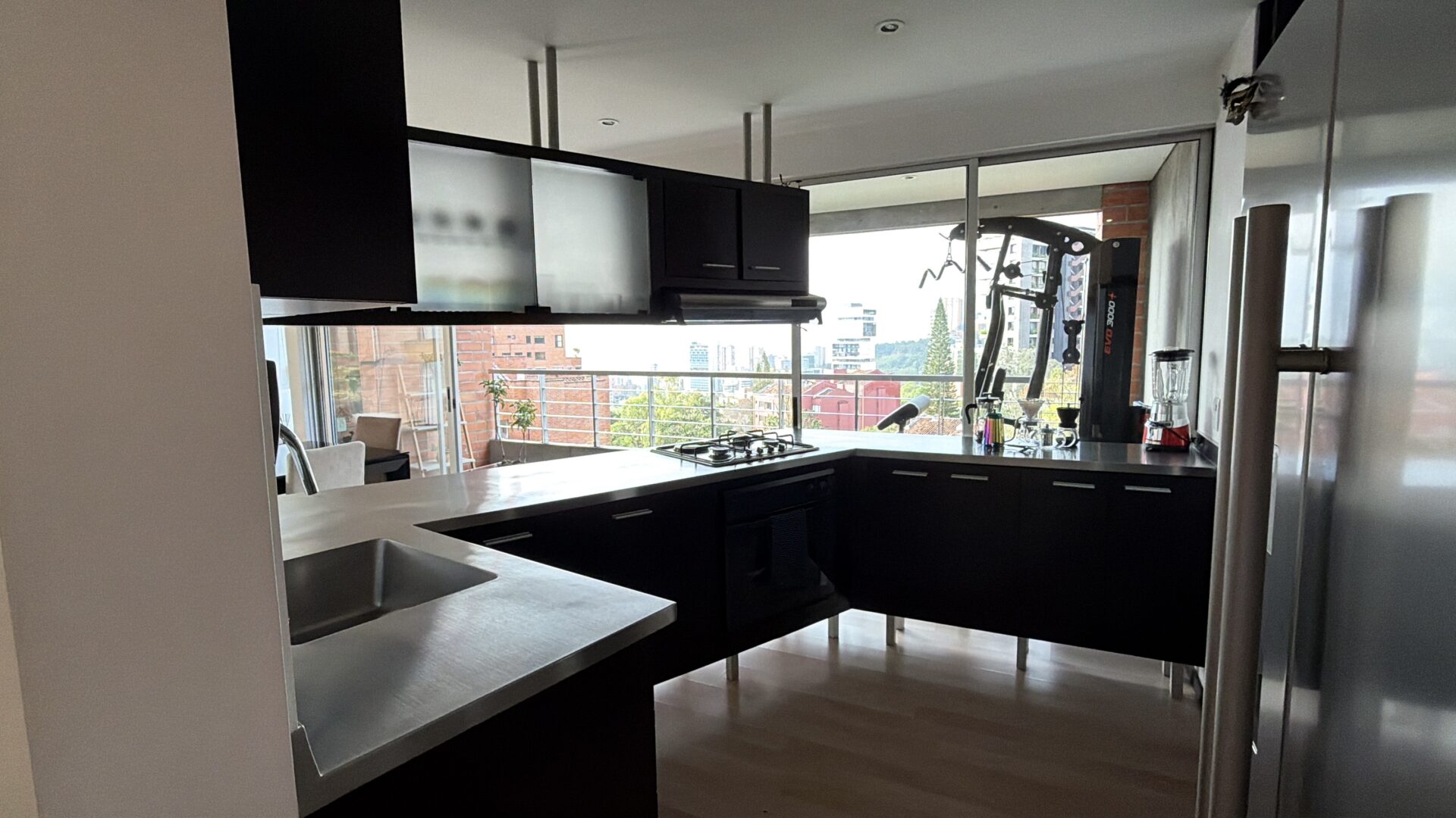 El Tesoro Exclusive Apartment with Japanese Style — imagen 1