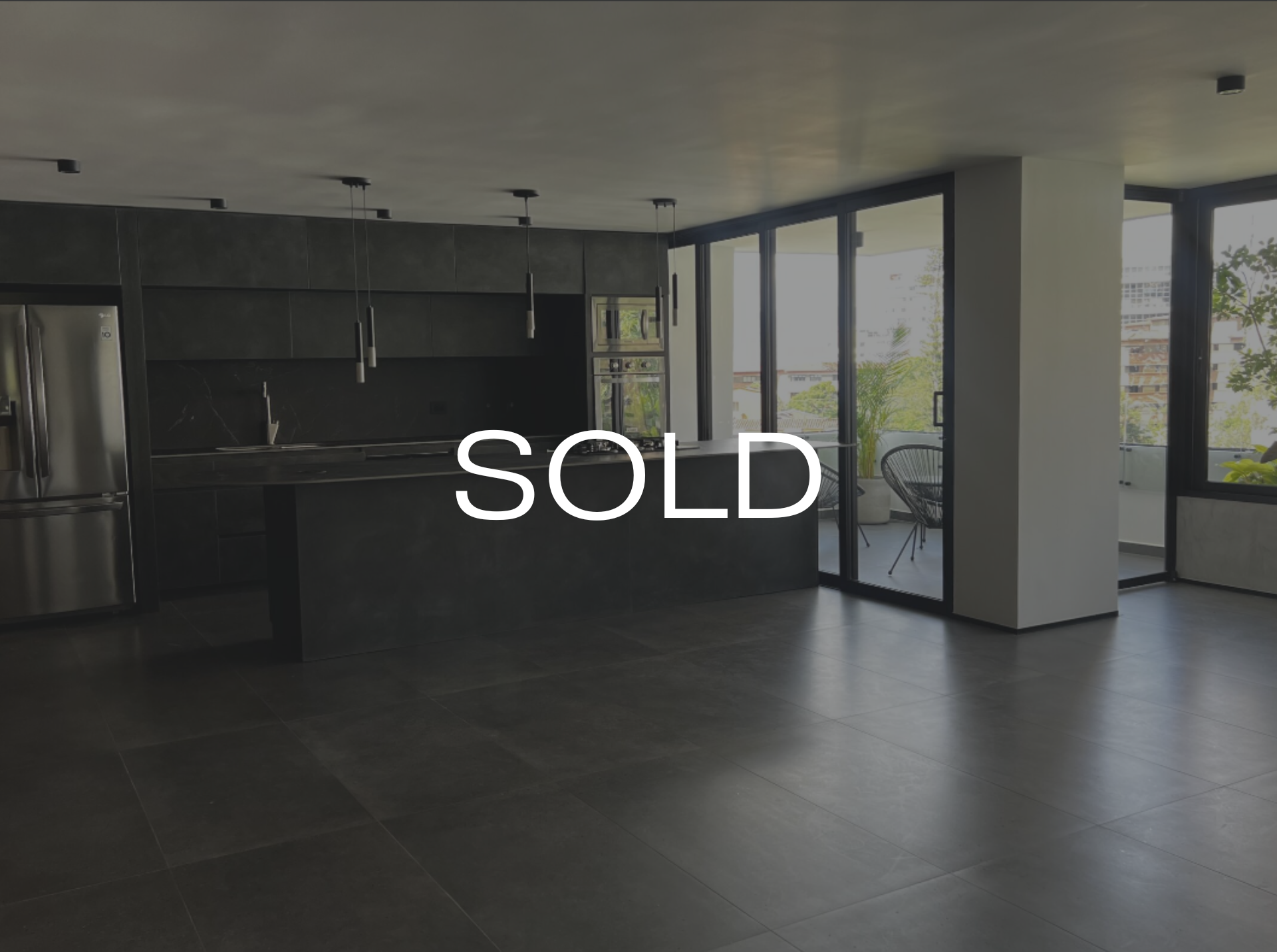 Fully Renovated Condo Located In Lalinde El Poblado, Medellin